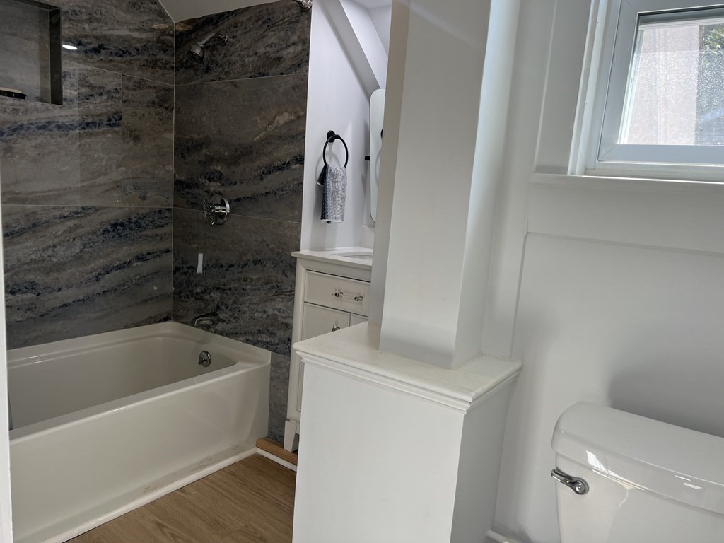 30 Chapel Street, Unit B Gloucester, MA 01930 - Photo 23 of 36