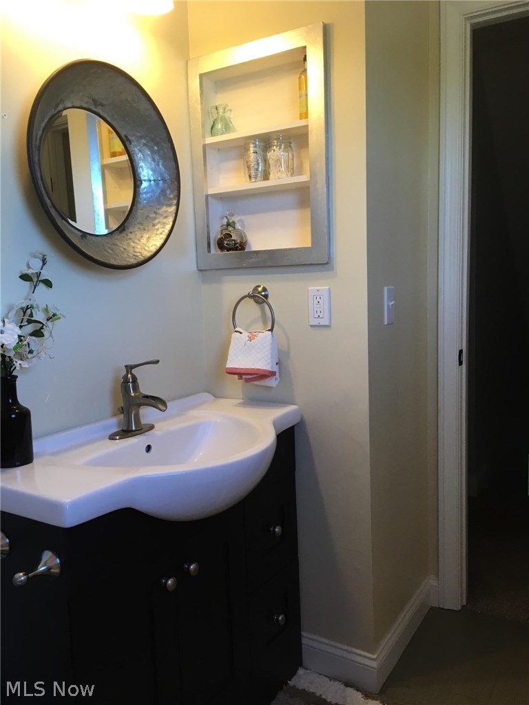 1594 Reimer Road Wadsworth, OH 44281 - Photo 21 of 34
