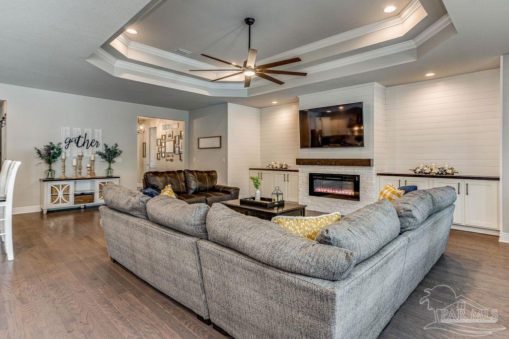 6013 Rinoak Court Pace, FL 32571 - Photo 12 of 41 Gallery Image 12