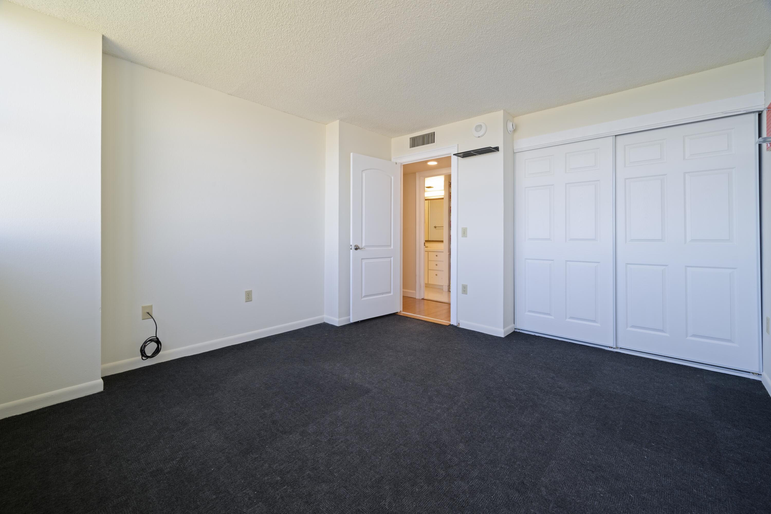 5600 North Flagler Drive, Unit 2507 West Palm Beach, FL 33407 - Photo 13 of 25 3rd BEDROOM