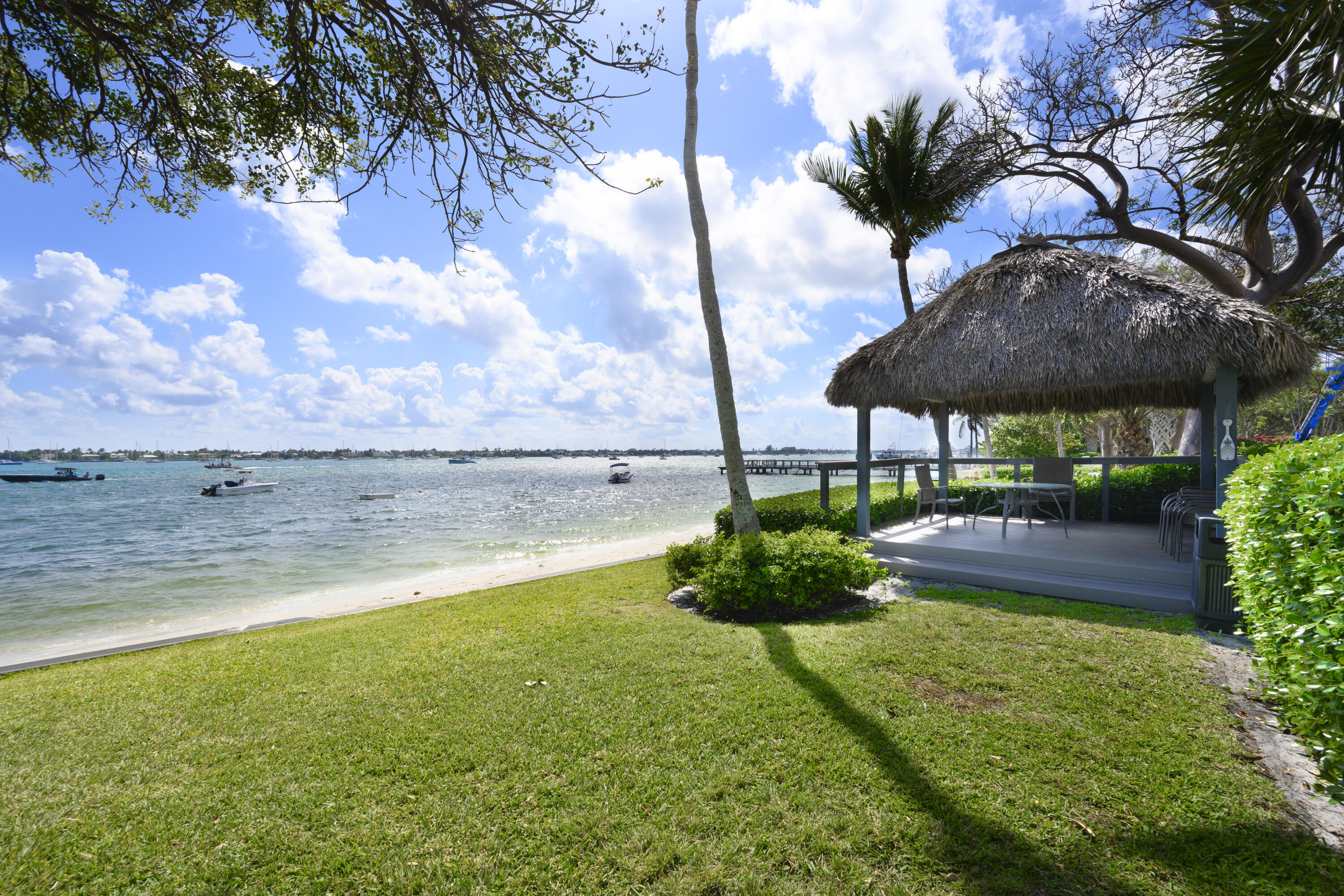 5600 North Flagler Drive, Unit 2507 West Palm Beach, FL 33407 - Photo 19 of 25 TIKI HUT