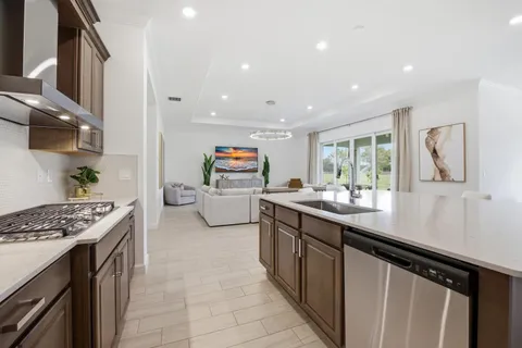 $1,075,000 | 732 Hookline Circle, Loxahatchee, FL 33470