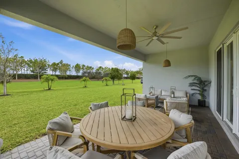 $1,075,000 | 732 Hookline Circle, Loxahatchee, FL 33470