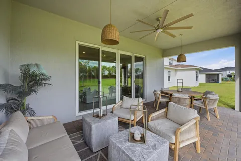 $1,075,000 | 732 Hookline Circle, Loxahatchee, FL 33470