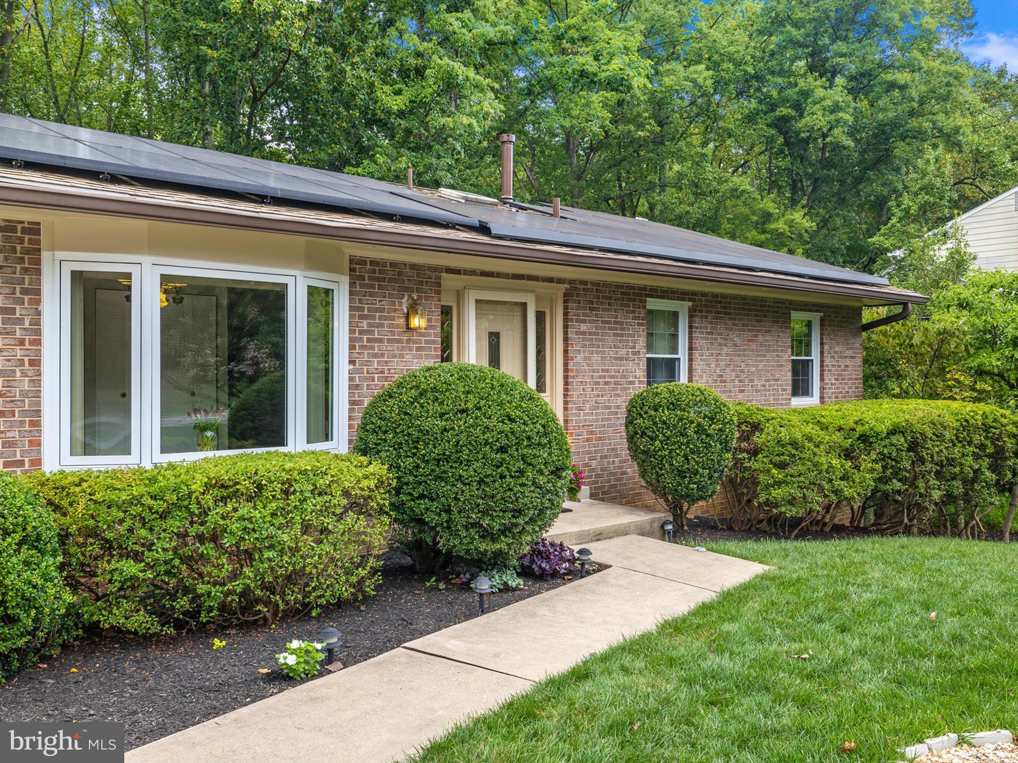 2213 Kings House Road Silver Spring, MD 20905 - Photo 5 of 37 WALKWAY ENTRANCE