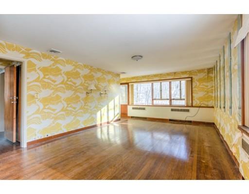 189 Englewood Road Longmeadow, MA 01106 - Photo 16 of 26 Gallery Image 16