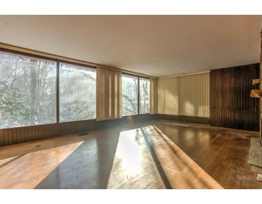 189 Englewood Road Longmeadow, MA 01106 - Photo 6 of 26 Gallery Image 6