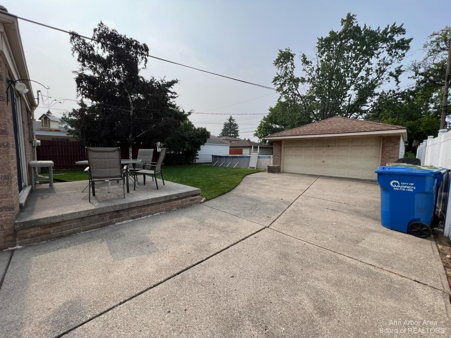 13637 Racine Court Warren, MI 48088 - Photo 2 of 20 Photo 2