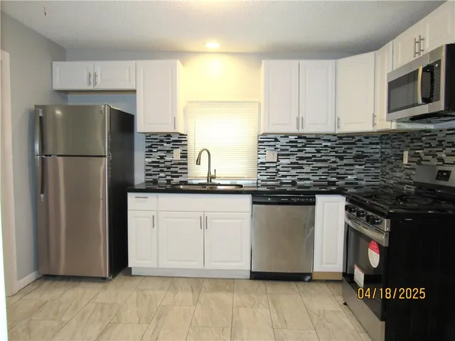 $172,000 | 310 North Oakley Avenue, Kansas City, MO 64123