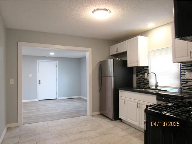 $172,000 | 310 North Oakley Avenue, Kansas City, MO 64123