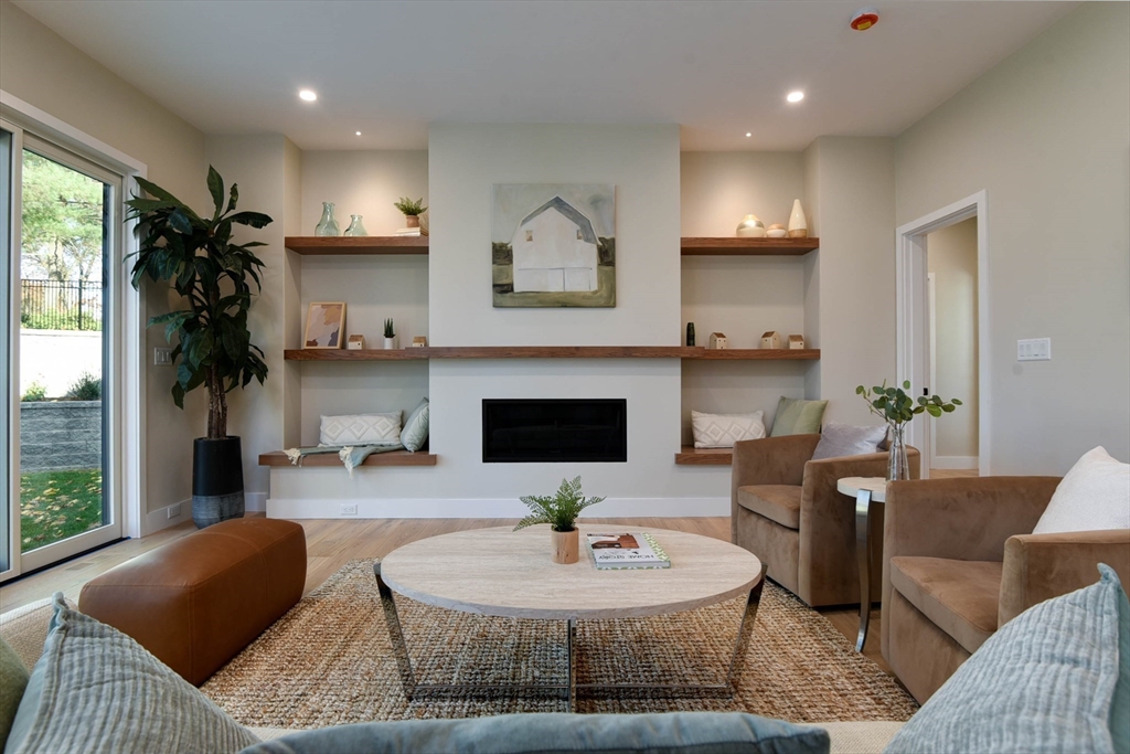 176 Hillcrest Road Needham, MA 02492 - Photo 12 of 40