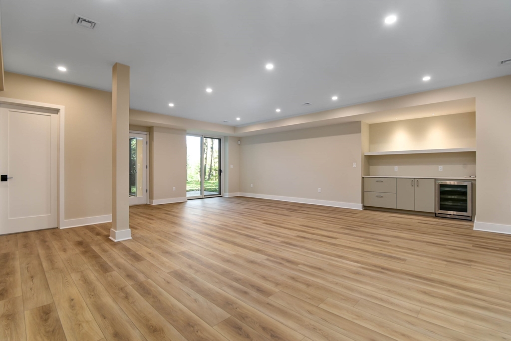176 Hillcrest Road Needham, MA 02492 - Photo 29 of 40