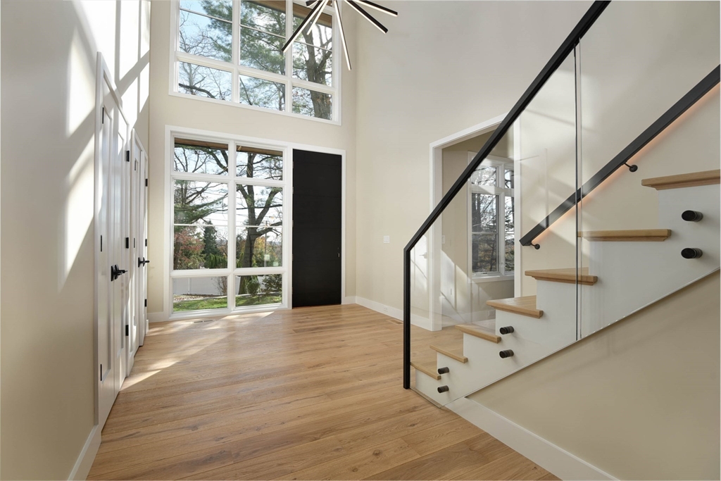 176 Hillcrest Road Needham, MA 02492 - Photo 3 of 40