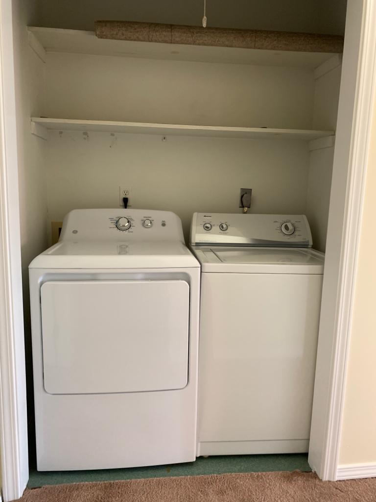 65-1241 Opelo Road, Unit 7 Kamuela, HI 96743 - Photo 10 of 14 a utility room with dryer and washer