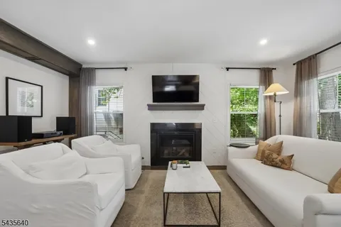 $1,495,000 | 21 Evergreen Place, Maplewood, NJ 07040