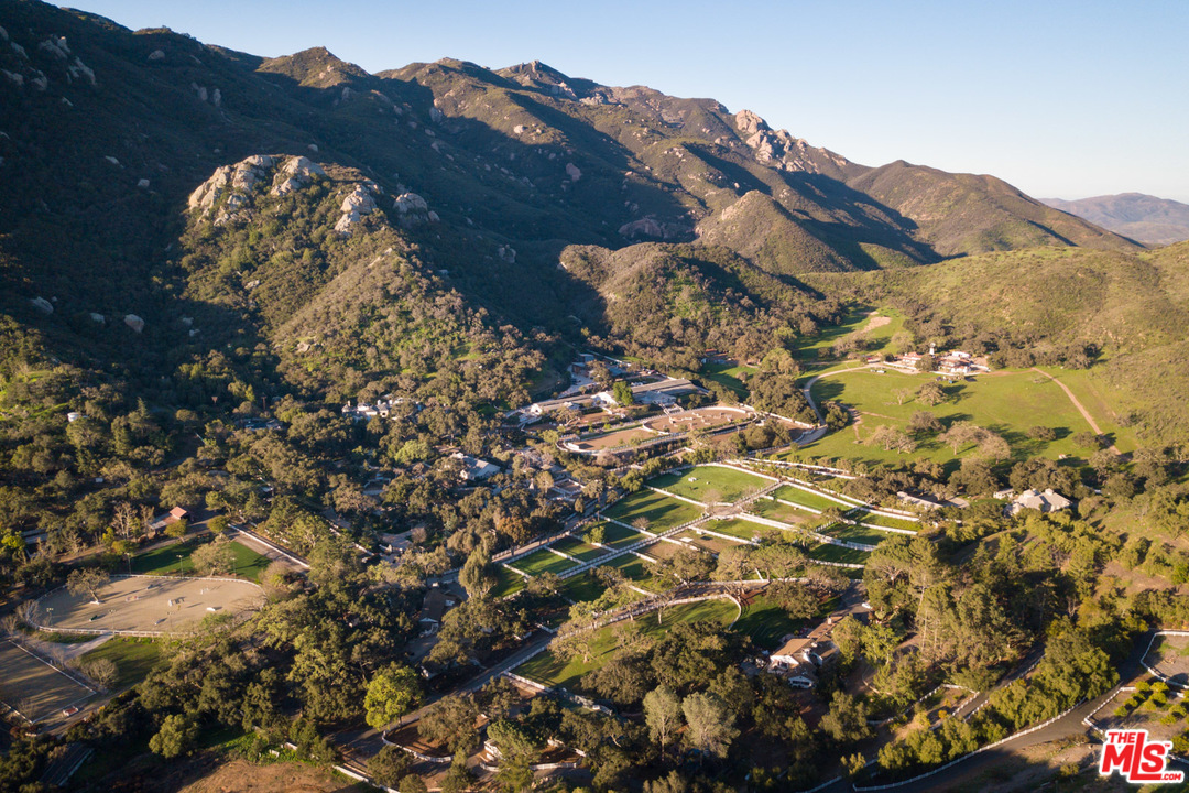 1753 Hidden Valley Road Thousand Oaks, CA 91361 - Photo 29 of 43 a view of a house with a mountain and a mountain ground