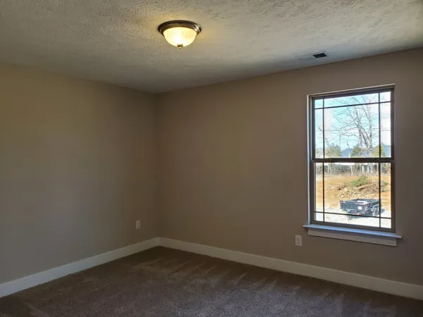 $361,900 | 2913 Vly Farms Drive, Christiana, TN 37037