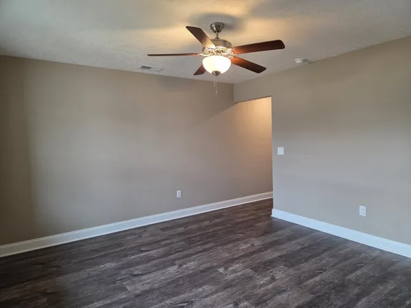 $361,900 | 2913 Vly Farms Drive, Christiana, TN 37037
