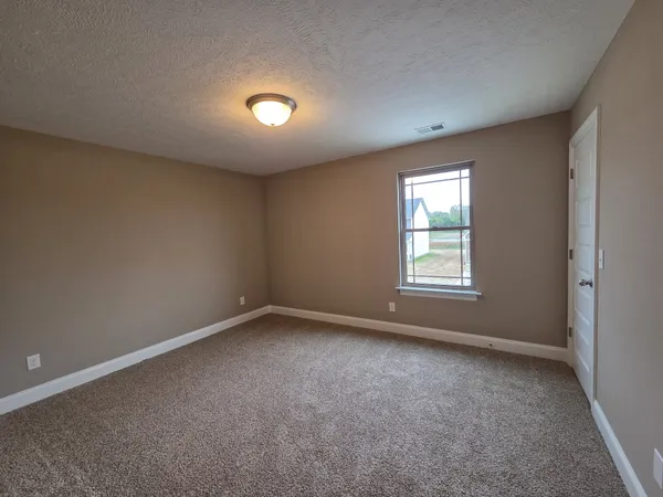 $361,900 | 2913 Vly Farms Drive, Christiana, TN 37037