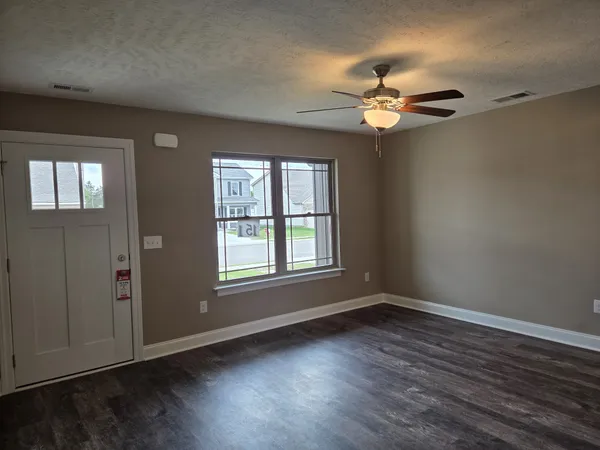 $361,900 | 2913 Vly Farms Drive, Christiana, TN 37037