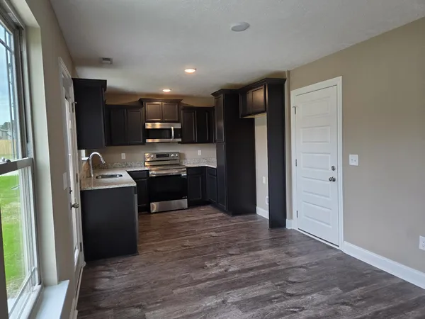 $361,900 | 2913 Vly Farms Drive, Christiana, TN 37037
