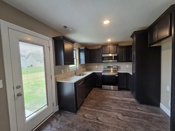 $361,900 | 2913 Vly Farms Drive, Christiana, TN 37037
