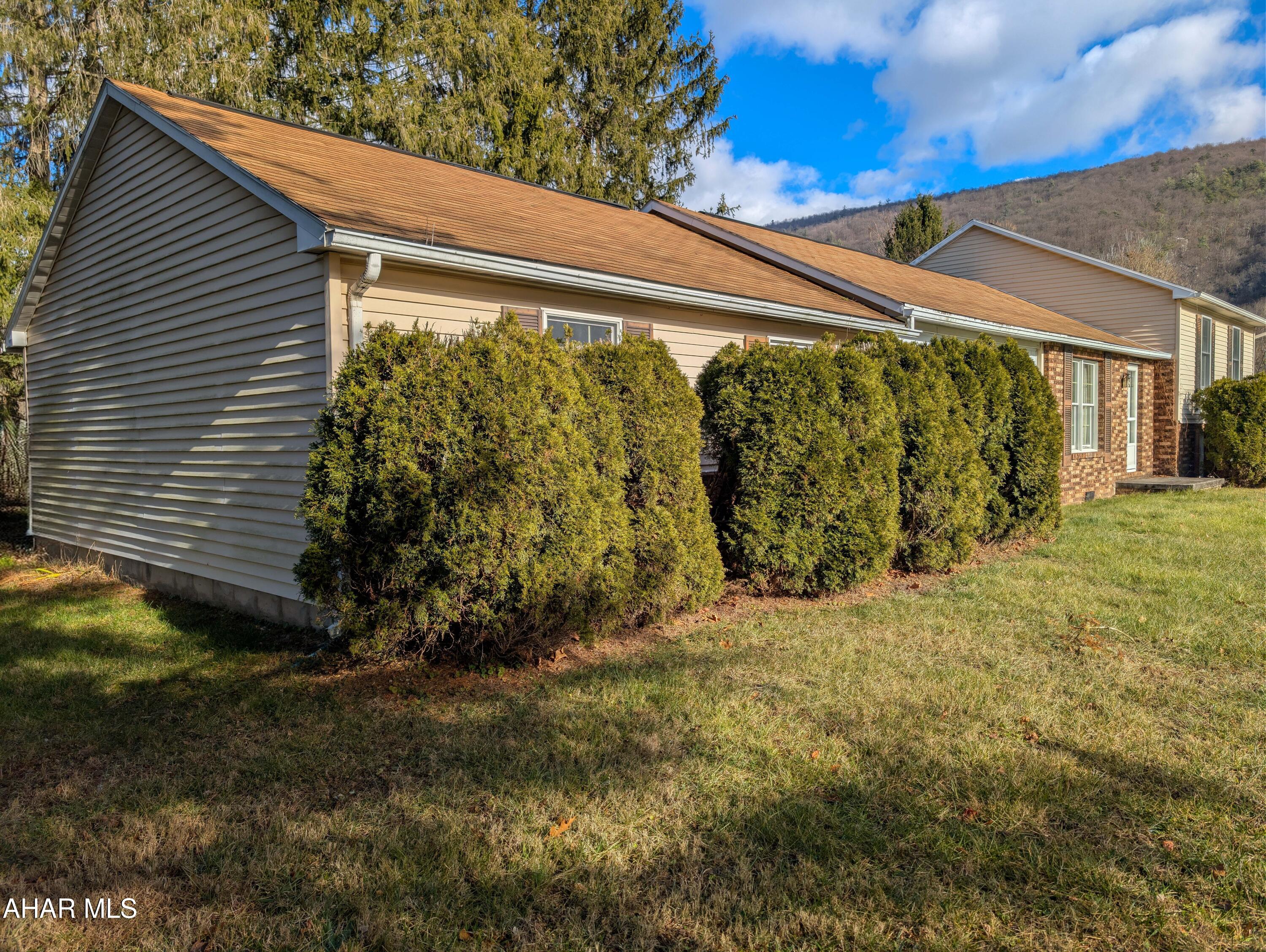 147 Pine Street Hyndman, PA 15545 - Photo 4 of 44 a view of a backyard