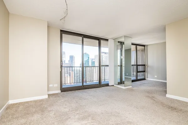 $2,200 | 10 East Ontario Street, Unit 3701, Chicago, IL 60611