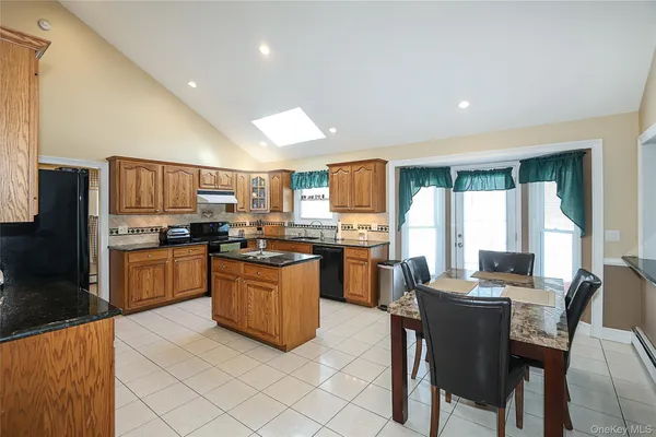 $949,997 | 77 Van Buren Street, Port Jefferson Station, NY 11776