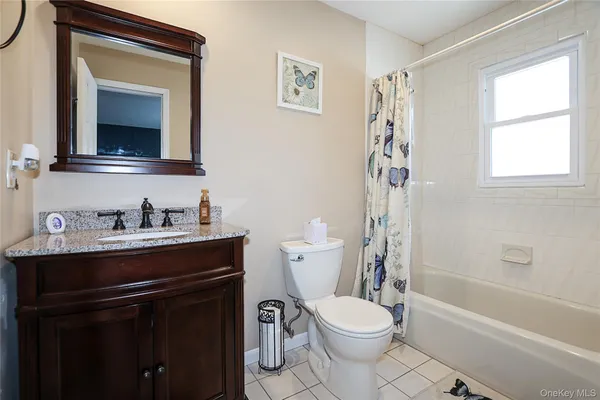 $949,997 | 77 Van Buren Street, Port Jefferson Station, NY 11776
