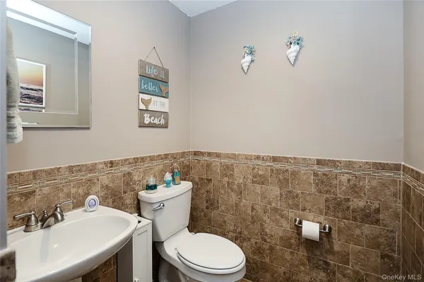 $949,997 | 77 Van Buren Street, Port Jefferson Station, NY 11776