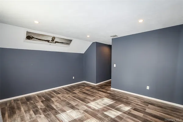 $949,997 | 77 Van Buren Street, Port Jefferson Station, NY 11776
