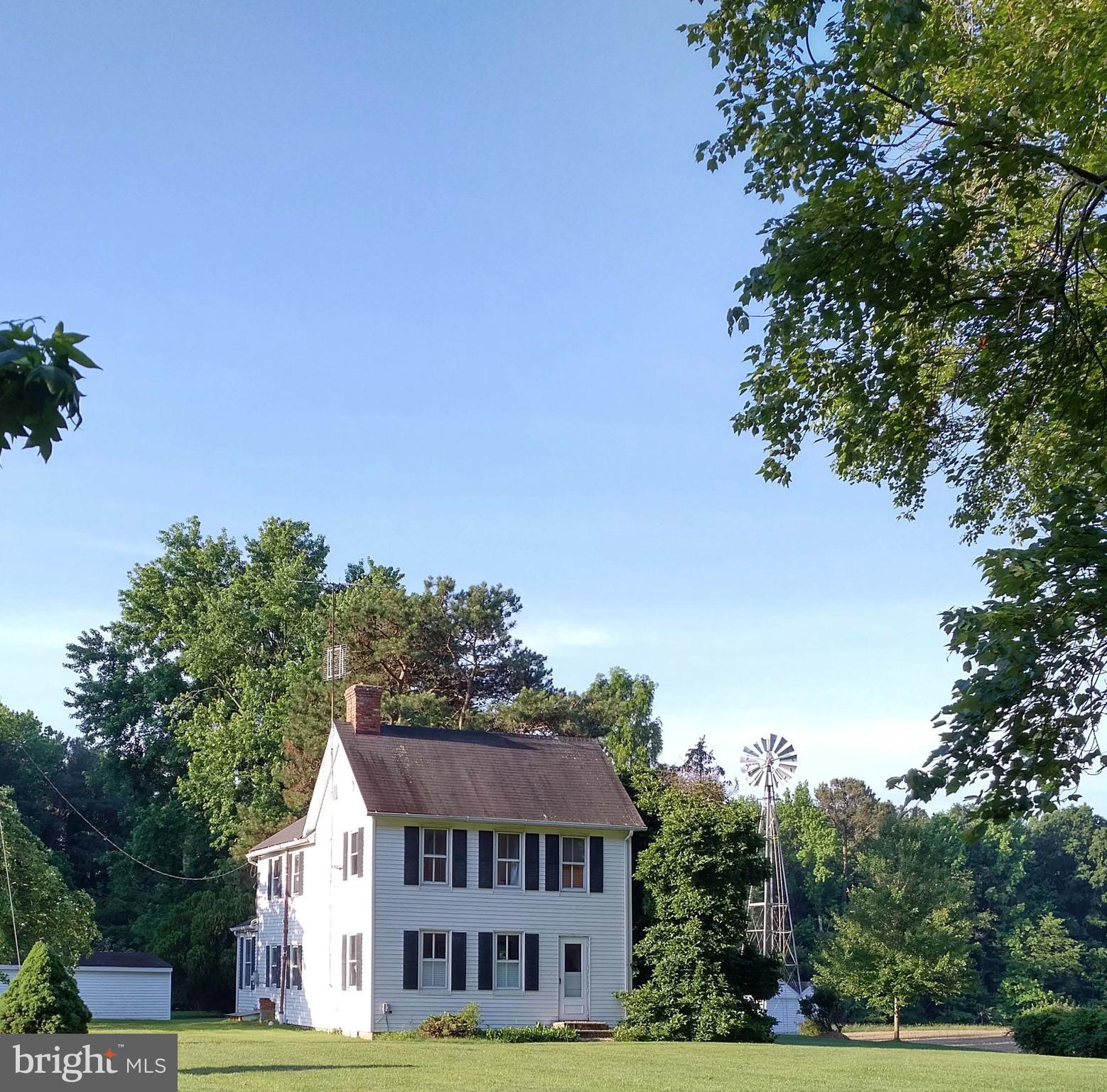 24445 Walnut Point Road Chestertown, MD 21620 - Photo 2 of 27 Comfortable & inviting old farm house.