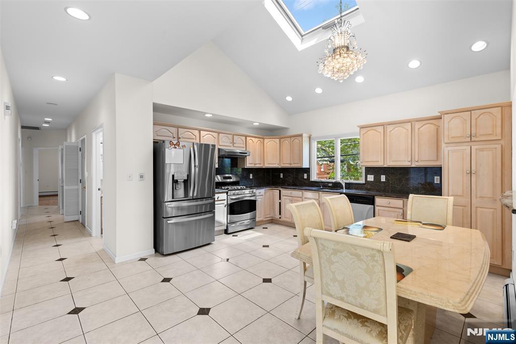 499 Morse Avenue Ridgefield, NJ 07657 - Photo 15 of 45