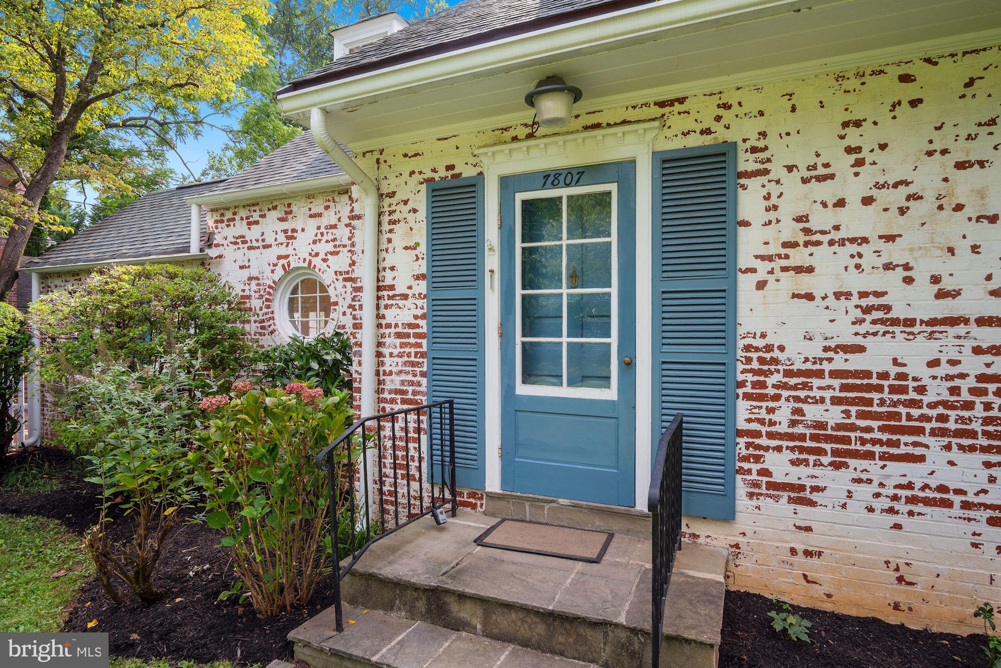 7807 Marion Lane Bethesda, MD 20814 - Photo 4 of 35 Front door