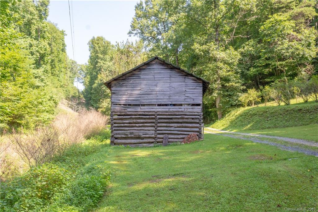 686 Winding Stairs Road Topton, NC 28781 - Photo 11 of 48 Gallery Image 11