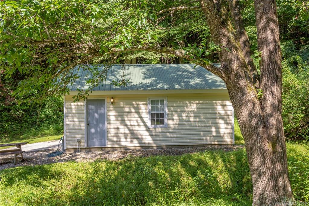 686 Winding Stairs Road Topton, NC 28781 - Photo 10 of 48 Gallery Image 10