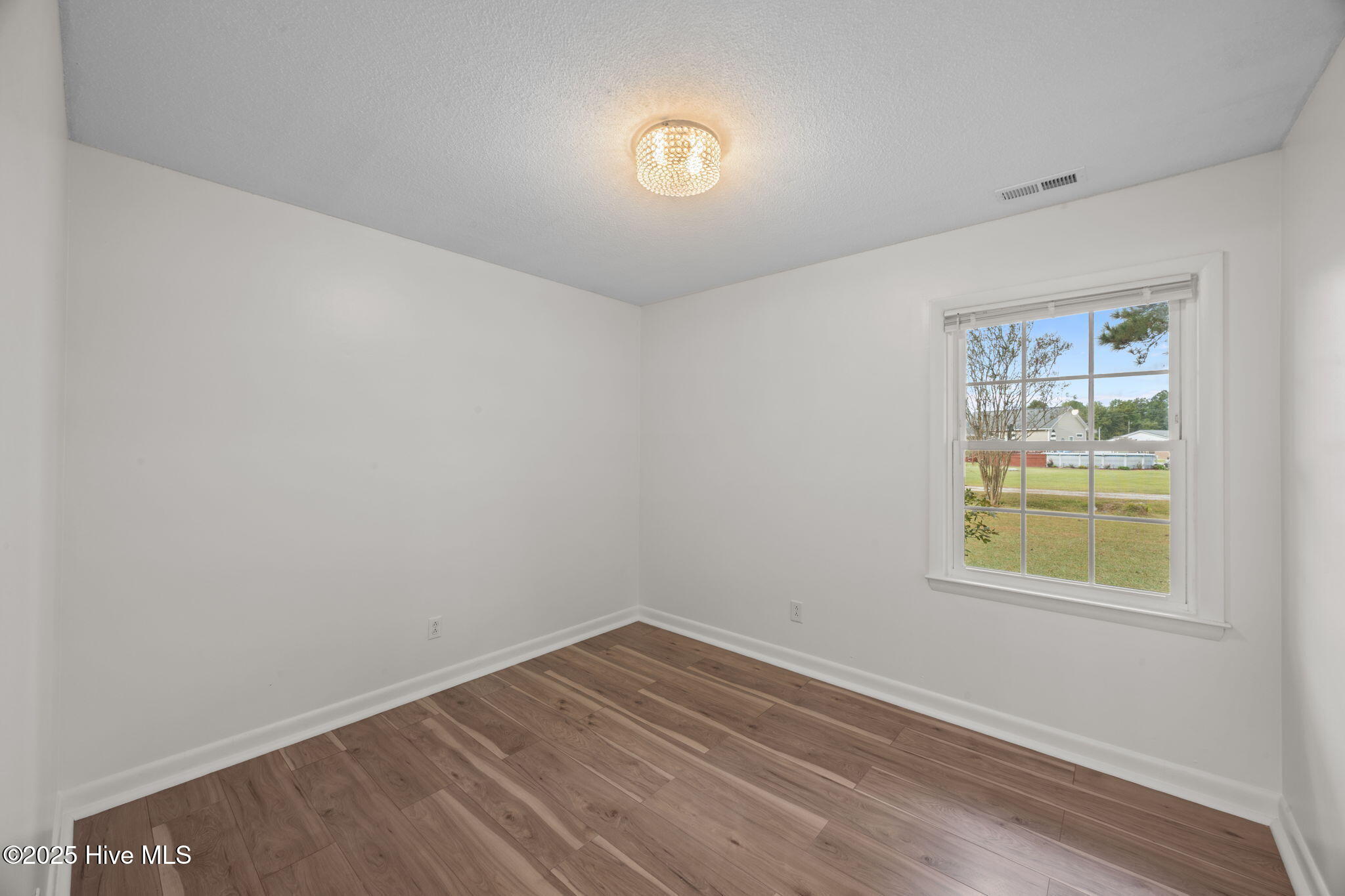 74 Cedar Road New Bern, NC 28560 - Photo 21 of 26 5-web-or-mls-0C0A8910
