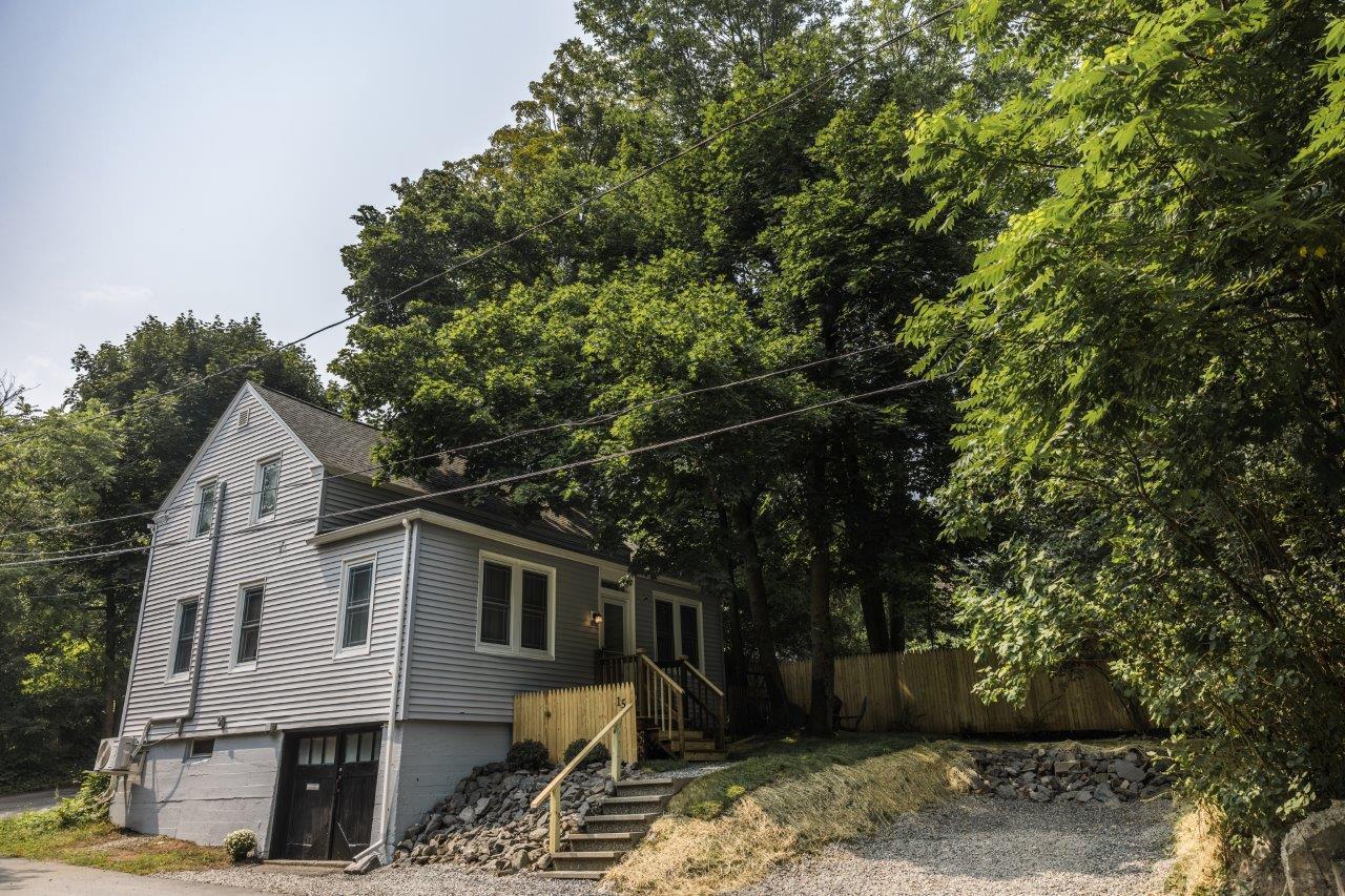 15 Highland Lane Bangor, ME 04401 - Photo 3 of 78 house-12