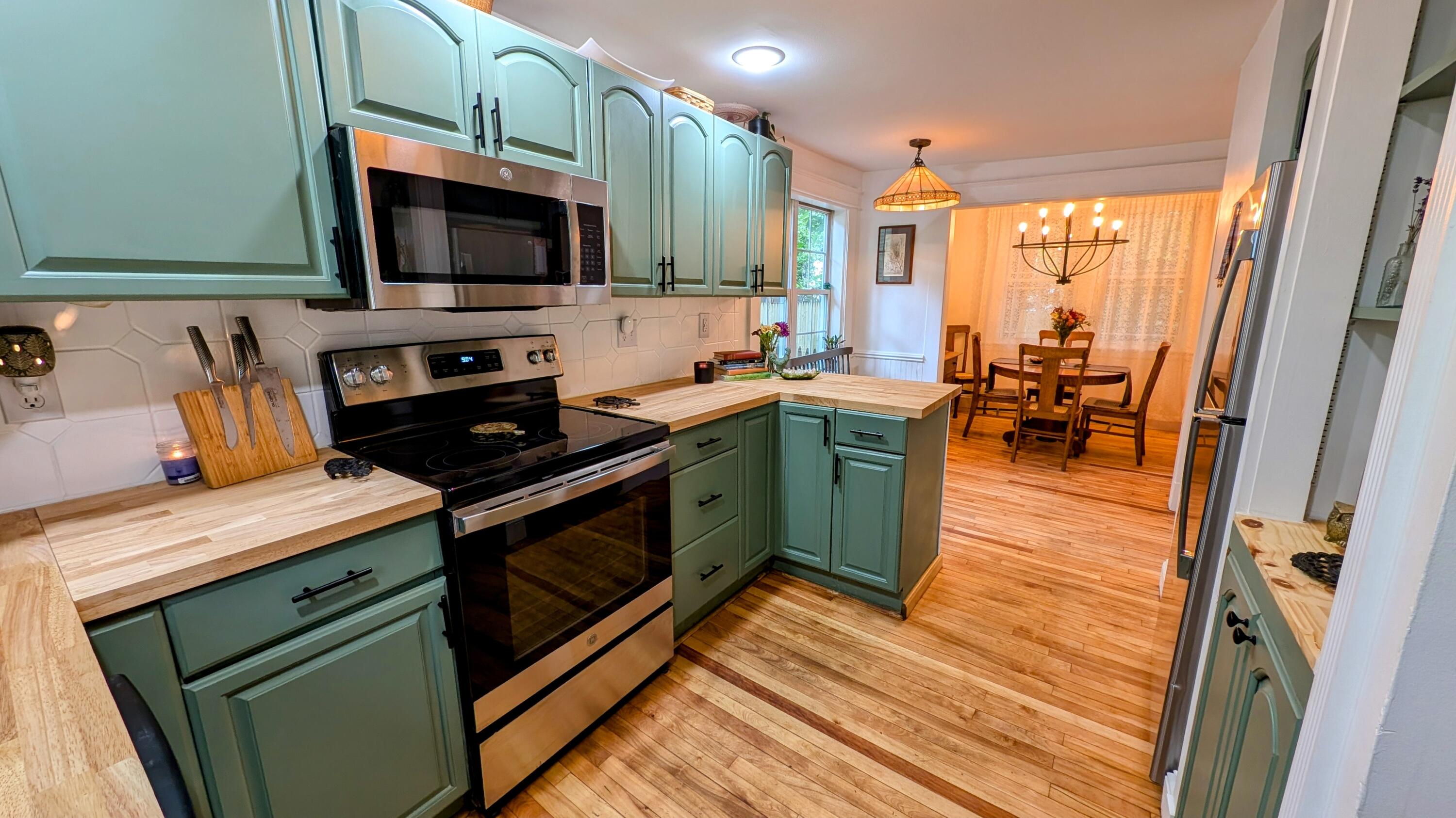 15 Highland Lane Bangor, ME 04401 - Photo 34 of 78 Kitchen (2)