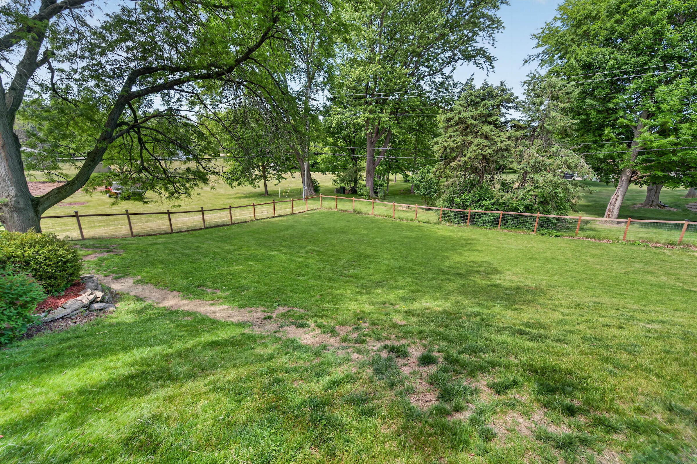 3745 Pilgrim Road Brookfield, WI 53005 - Photo 26 of 30 Large Fully Fenced Yard