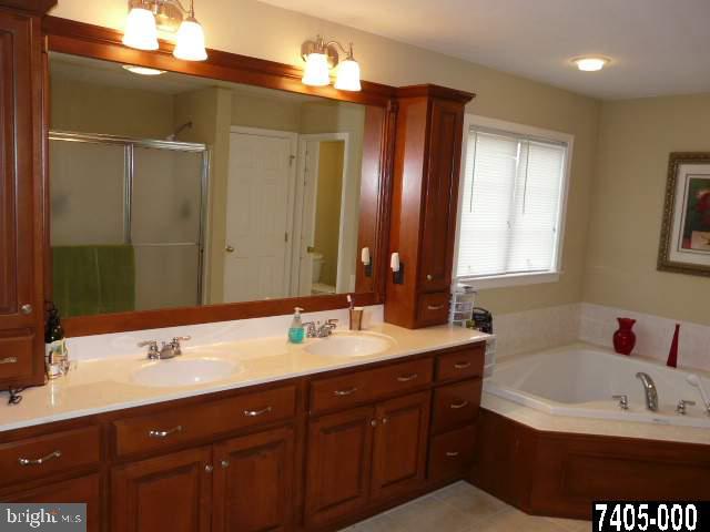 2883 Dewberry Road, Unit 121 York, PA 17404 - Photo 13 of 25 Gallery Image 13