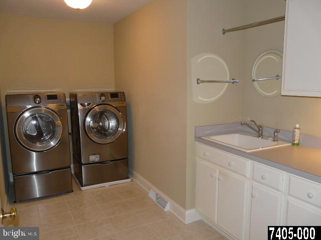 2883 Dewberry Road, Unit 121 York, PA 17404 - Photo 16 of 25 Gallery Image 16