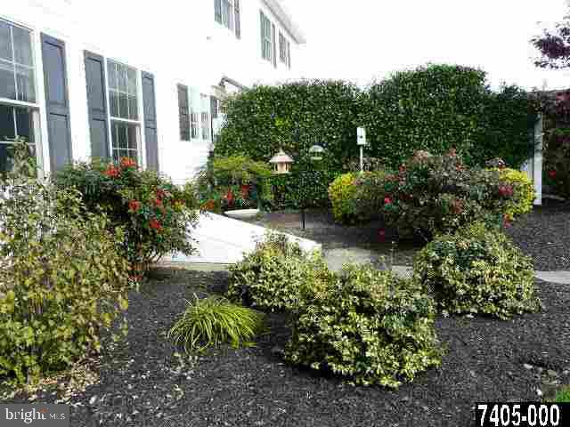 2883 Dewberry Road, Unit 121 York, PA 17404 - Photo 4 of 25 Gallery Image 4