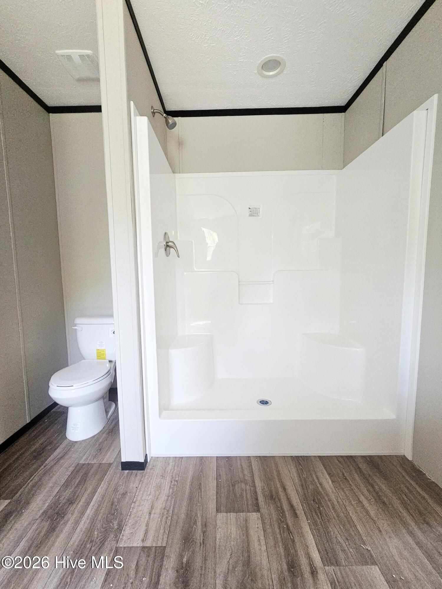 109 Mockingbird Lane Holly Ridge, NC 28445 - Photo 14 of 28 Master shower