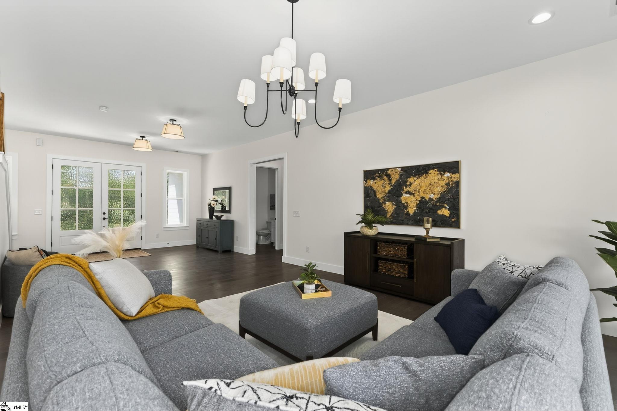 6910 Mountain View Road Taylors, SC 29687 - Photo 7 of 46