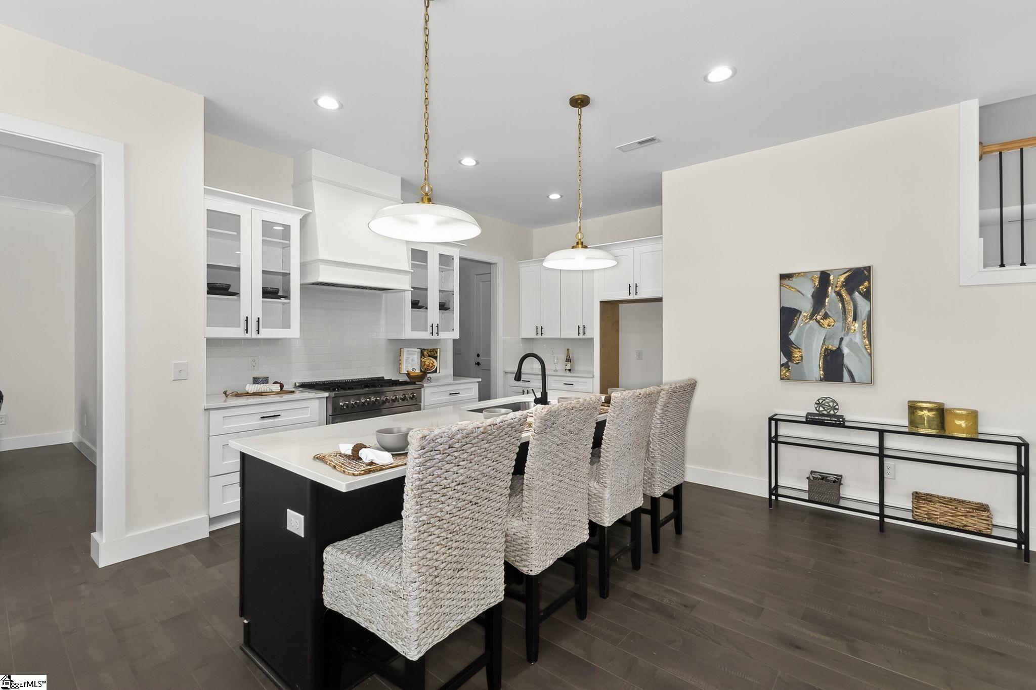 6910 Mountain View Road Taylors, SC 29687 - Photo 8 of 46