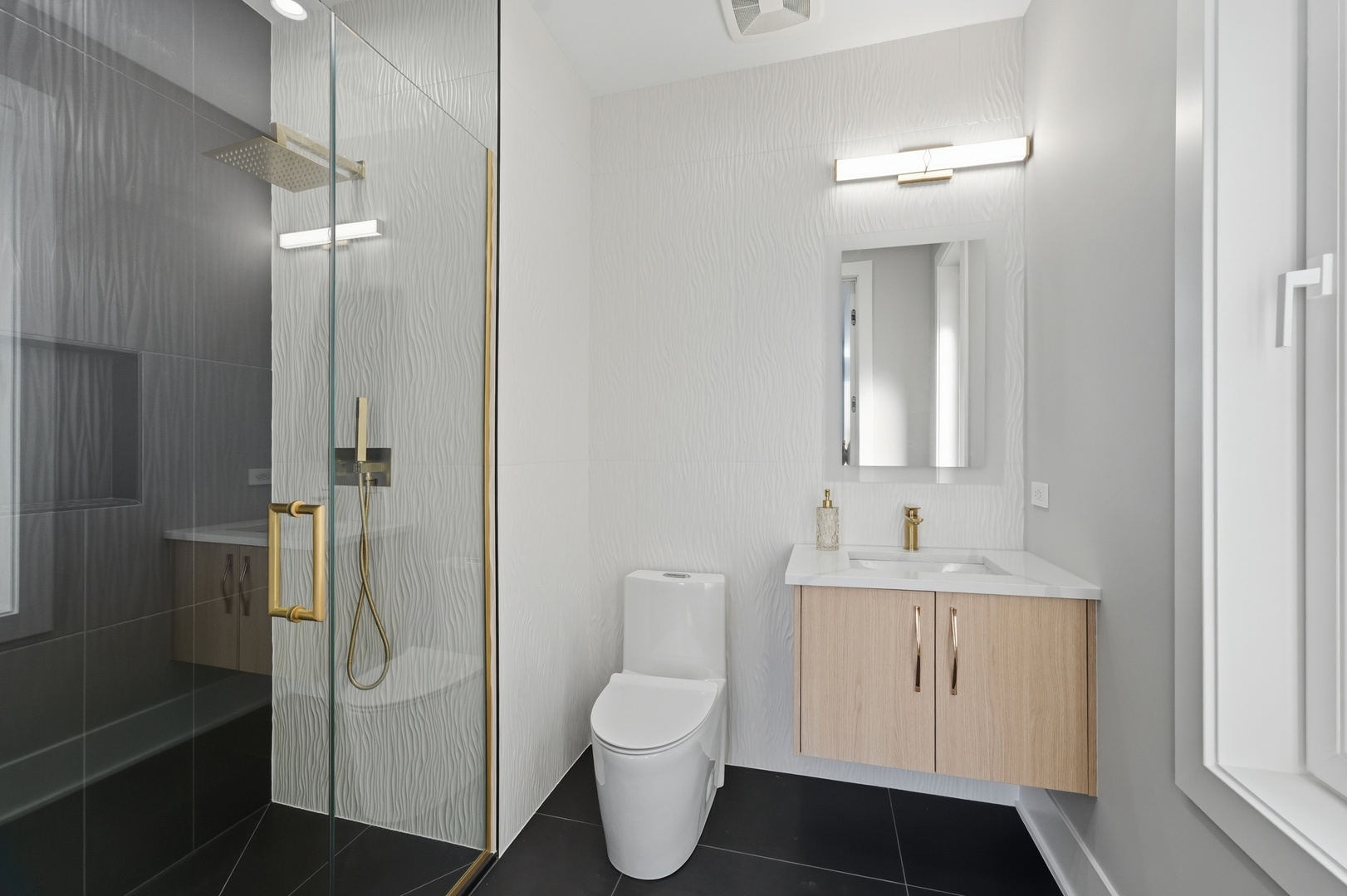 795 Greenwood Road Northbrook, IL 60062 - Photo 32 of 53 Gallery Image 32