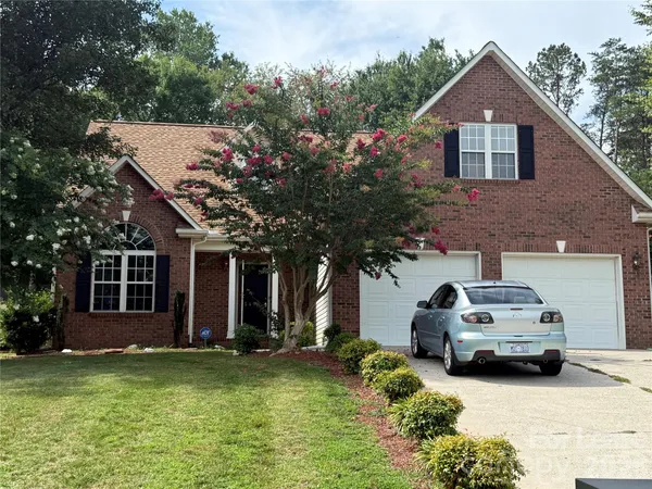 $2,500 | 2478 23rd Street Northeast, Hickory, NC 28601