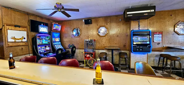 $630,000 | 7400 Archer Road, Unit 7400, Justice, IL 60458